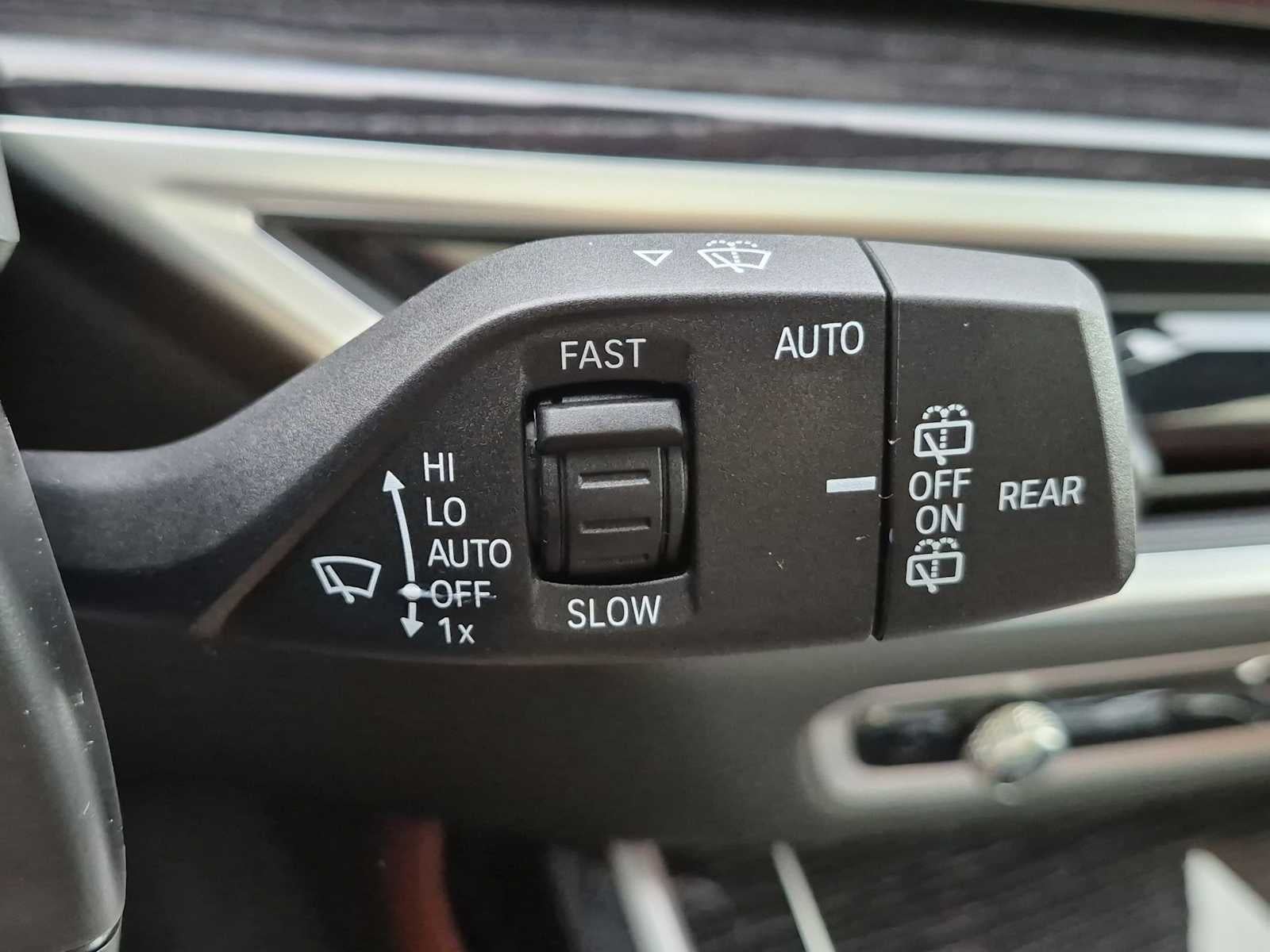 2027 BMW X7 M60i