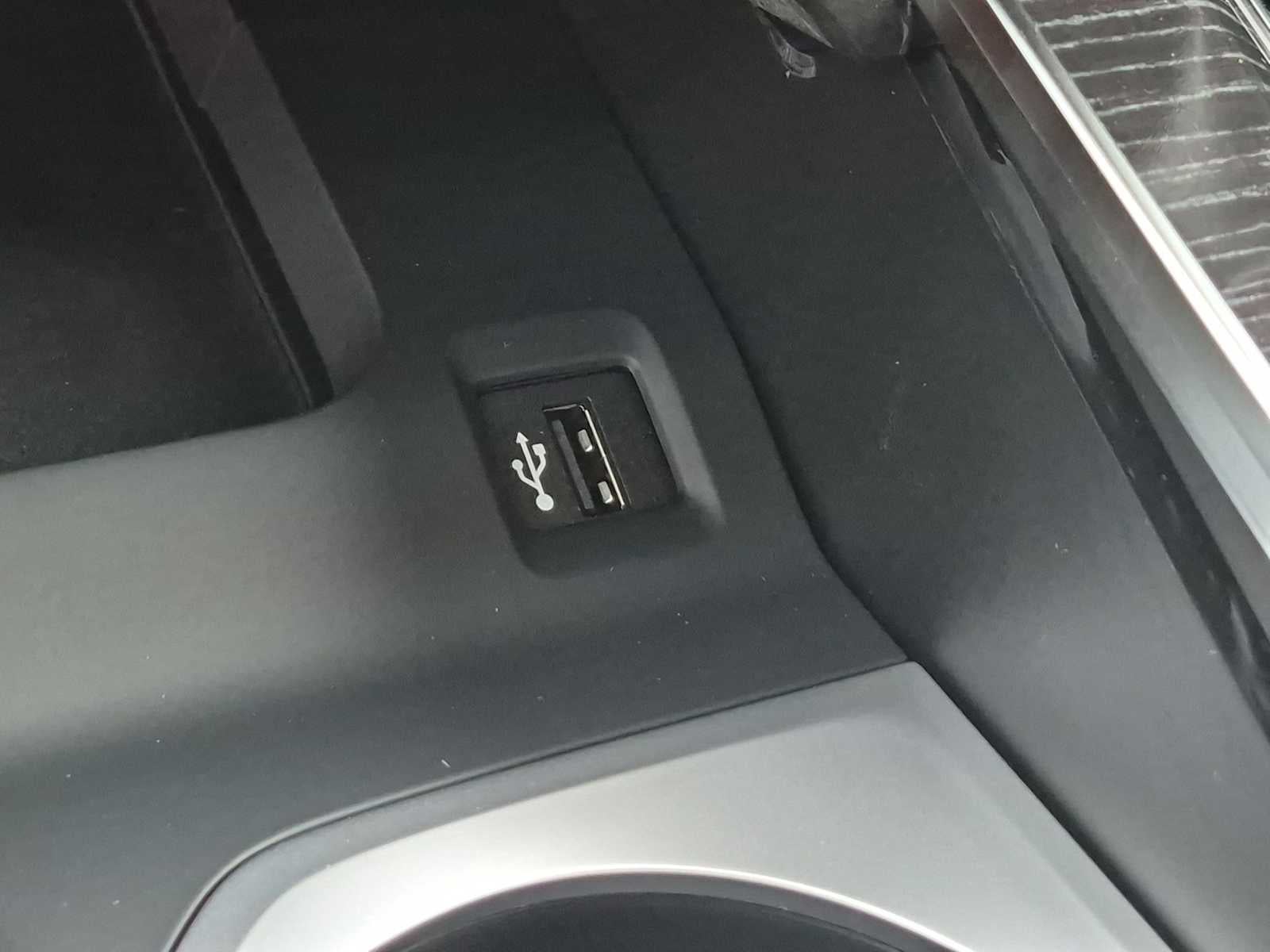 2027 BMW X7 M60i
