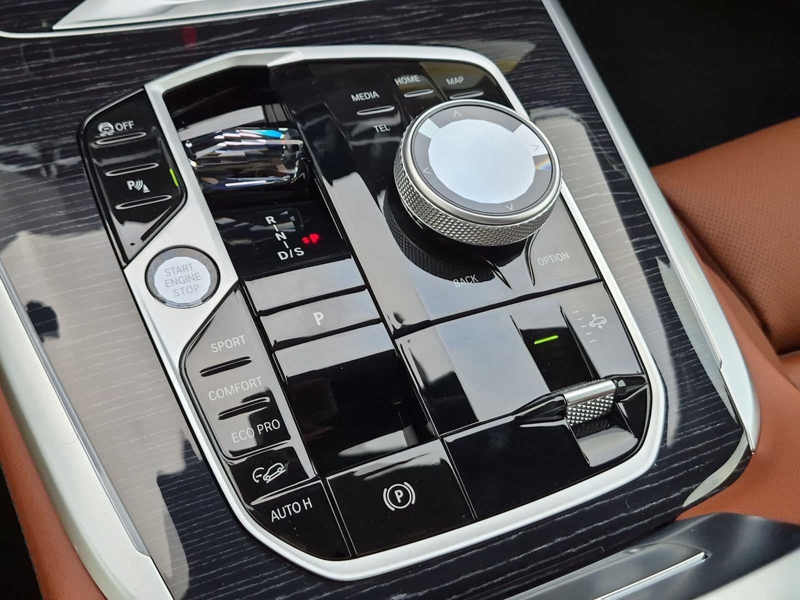 2027 BMW X7 M60i
