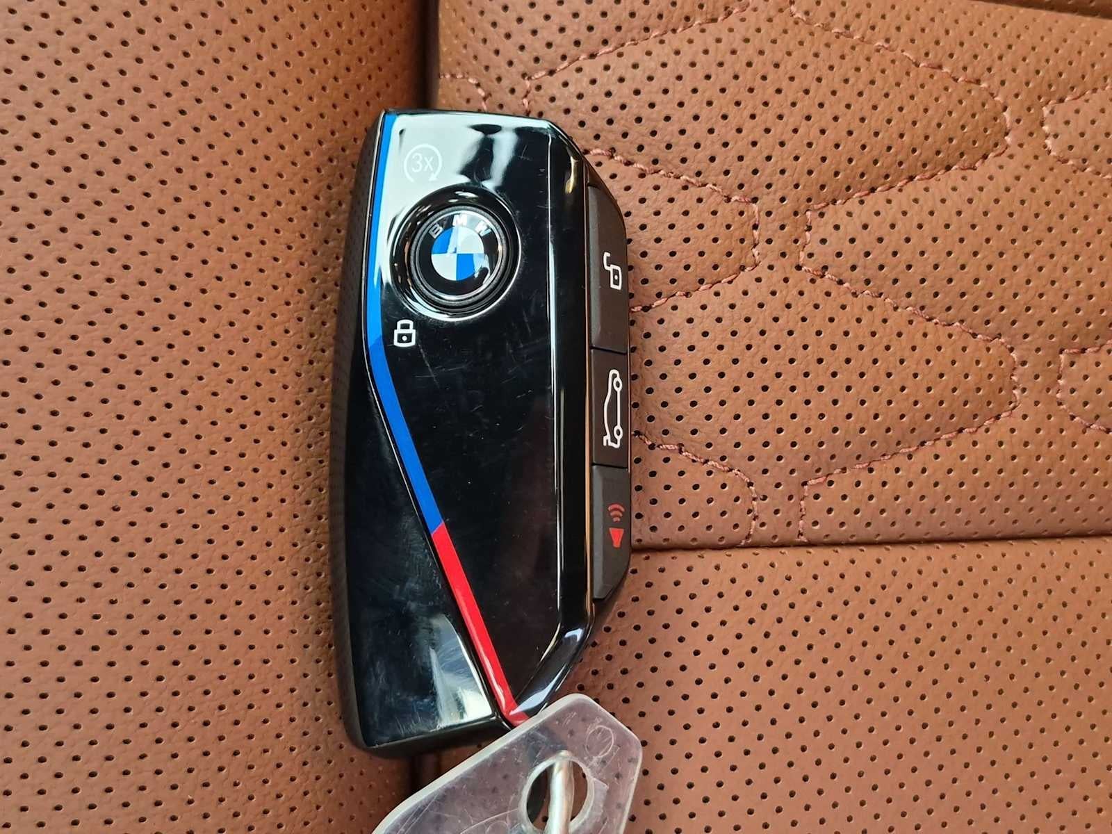 2027 BMW X7 M60i