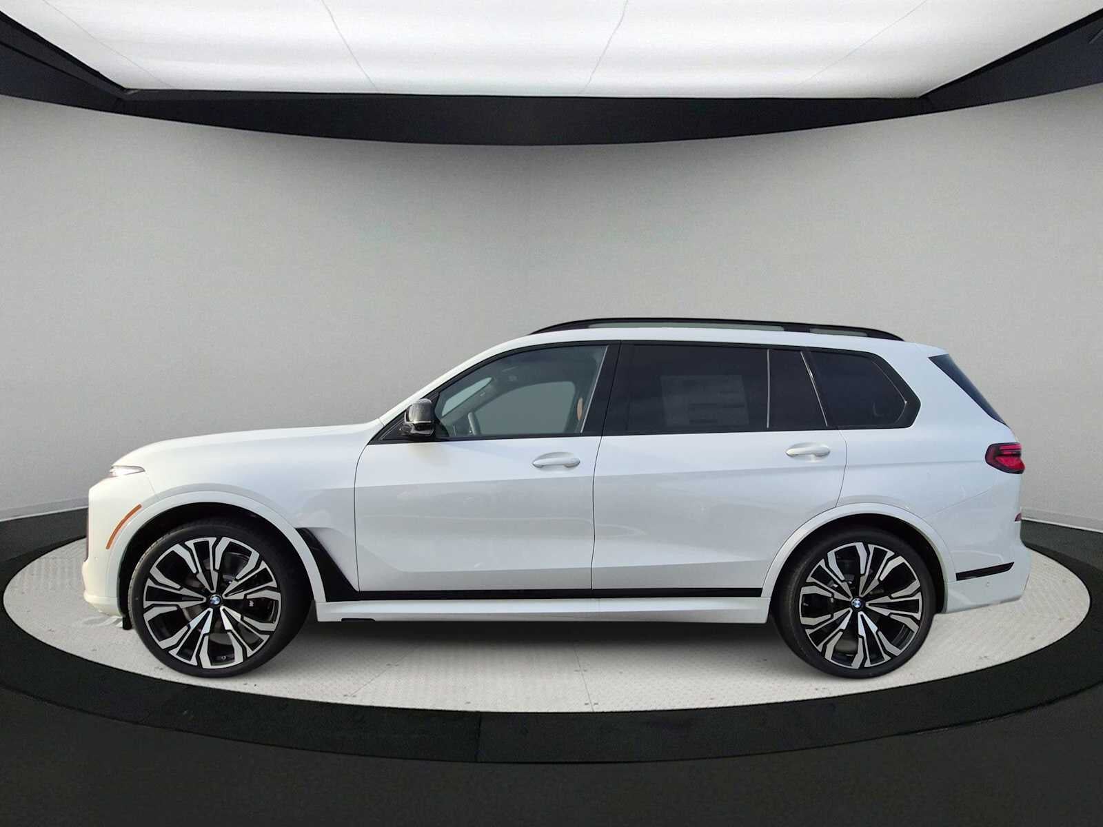 2027 BMW X7 M60i