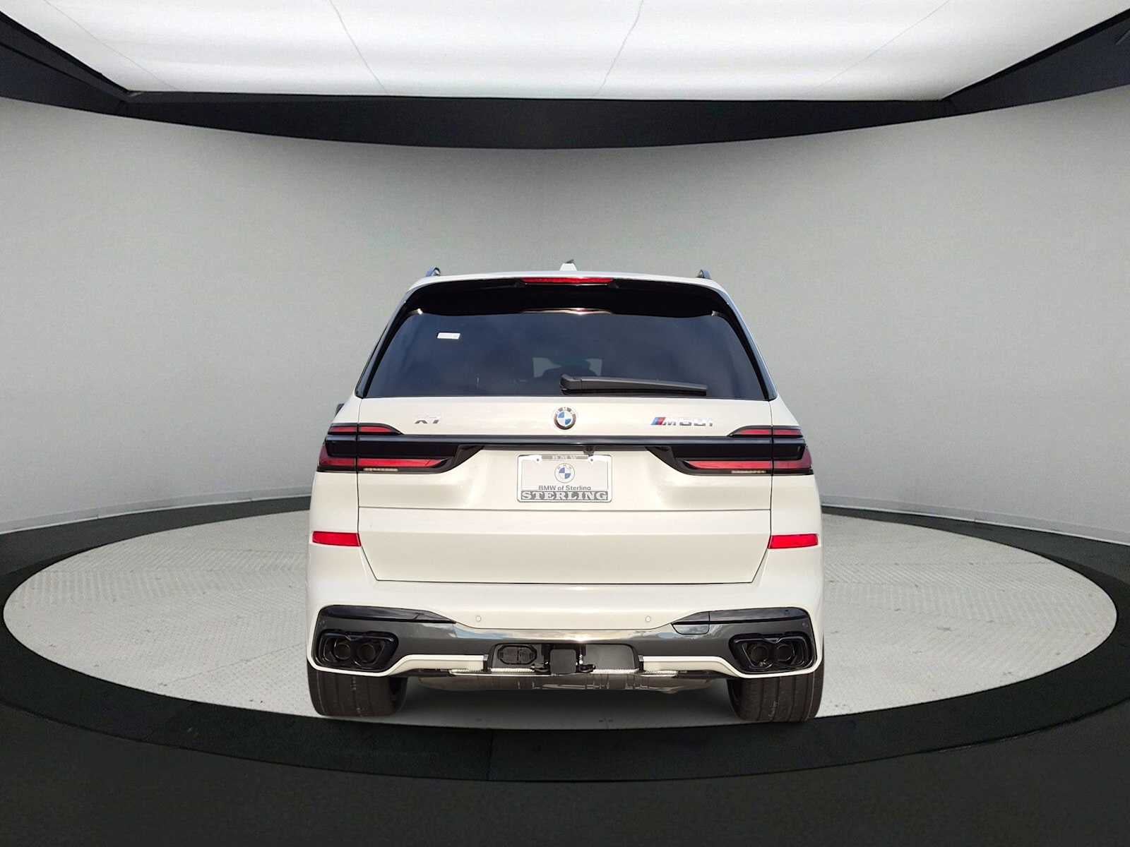2027 BMW X7 M60i