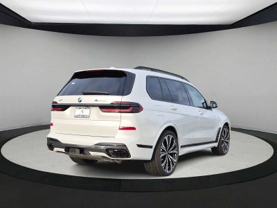 2027 BMW X7 M60i