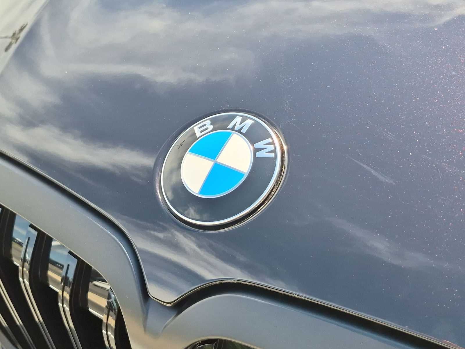 2027 BMW X7 M60i