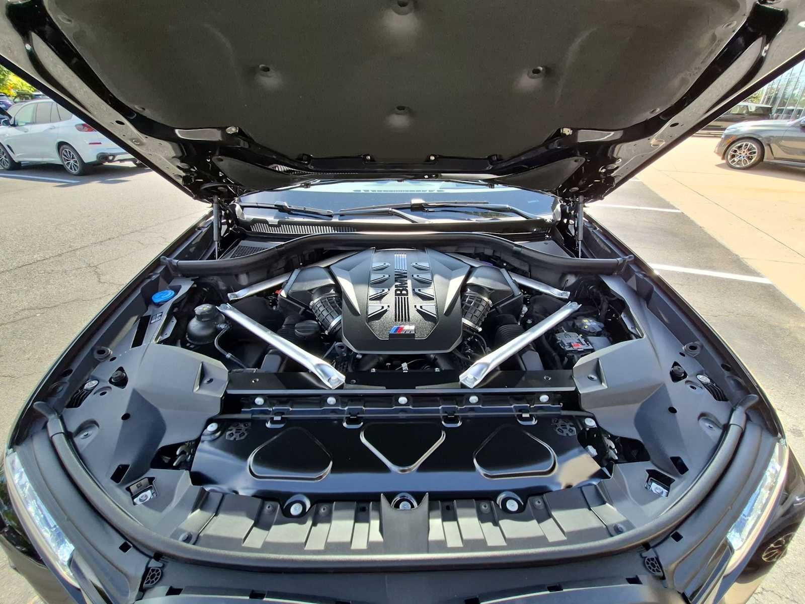 2027 BMW X7 M60i