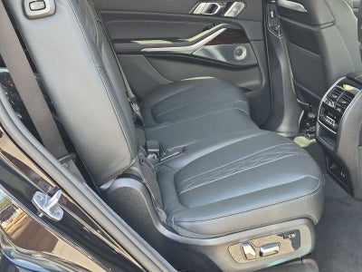 2027 BMW X7 M60i