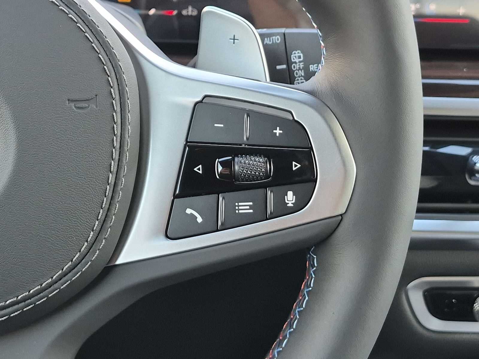 2027 BMW X7 M60i