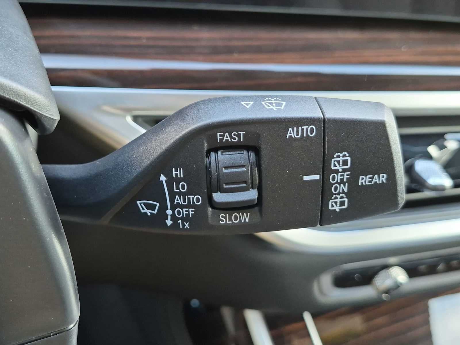 2027 BMW X7 M60i