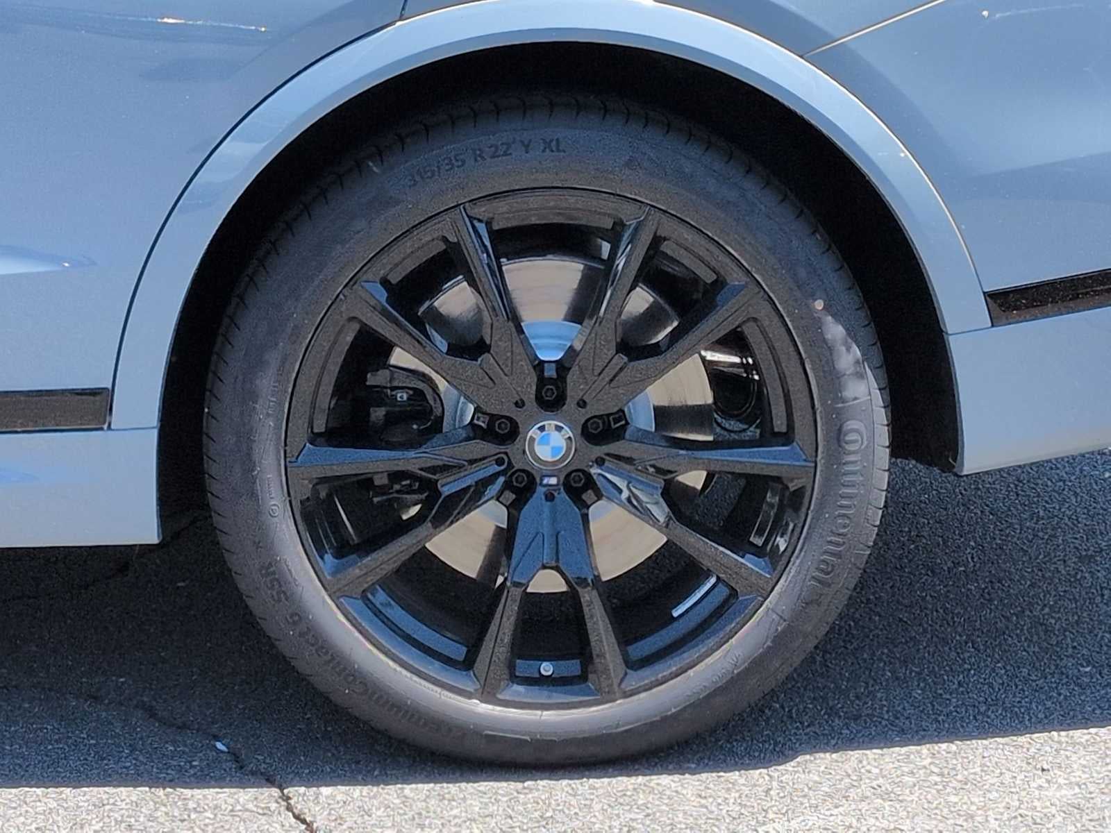 2027 BMW X7 M60i M60i