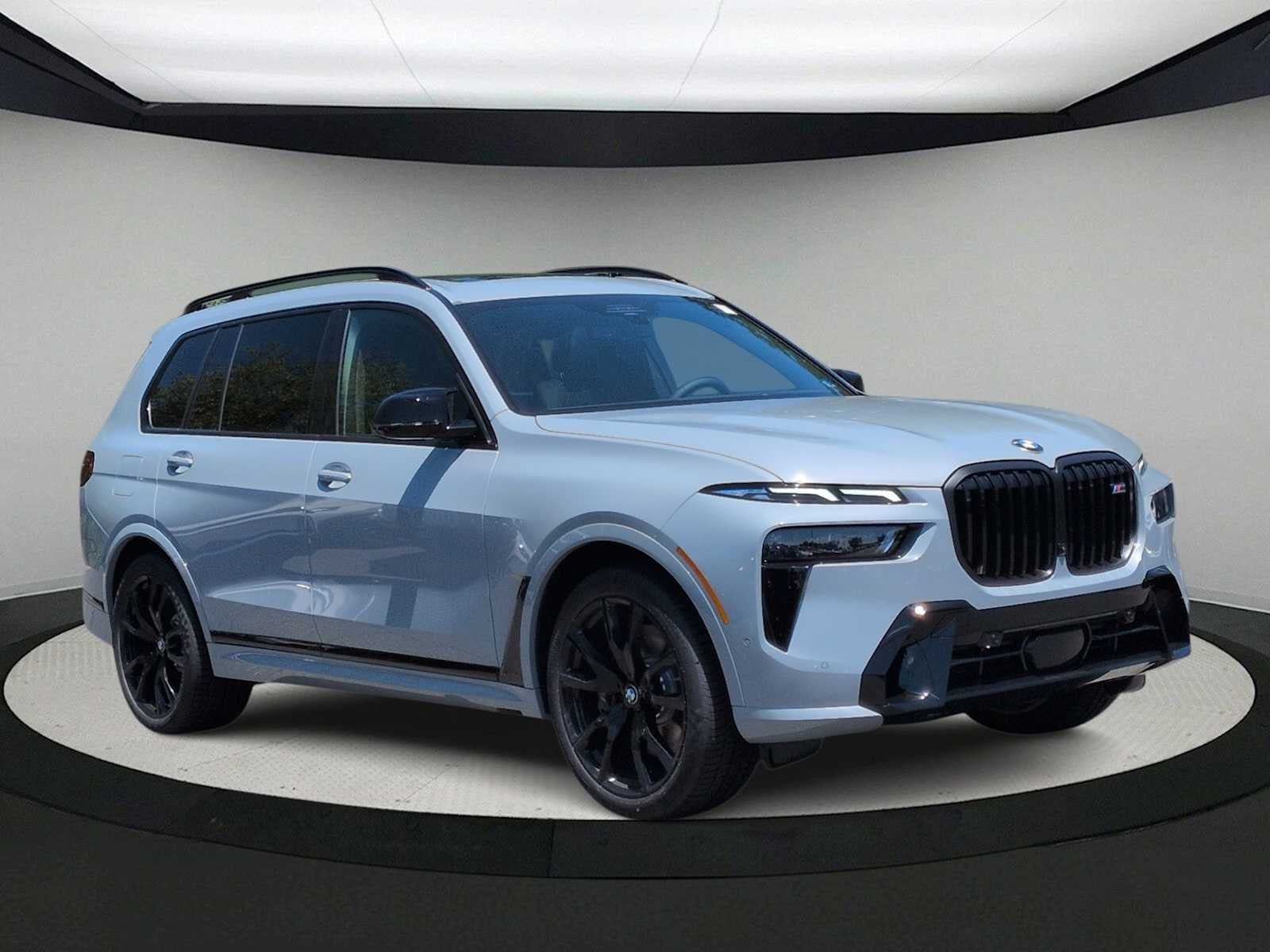 2027 BMW X7 M60i M60i