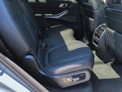 2027 BMW X7 M60i M60i