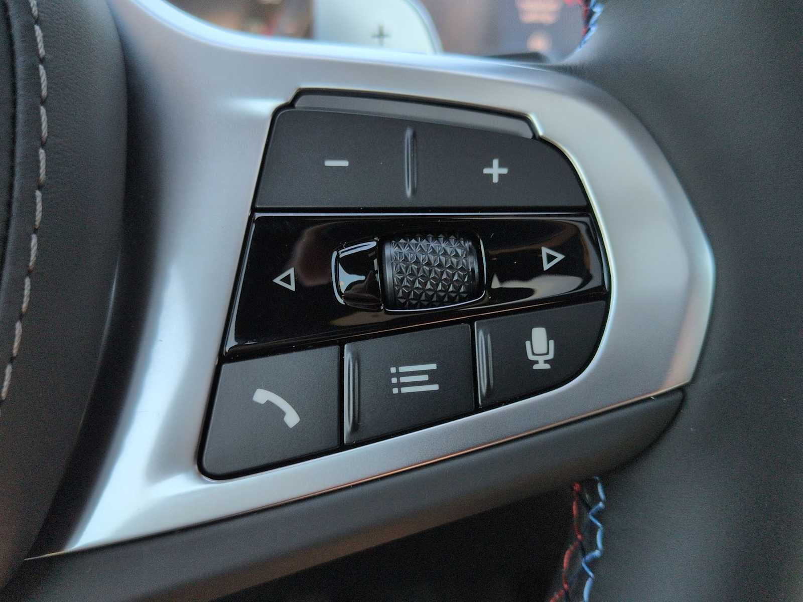 2027 BMW X7 M60i M60i