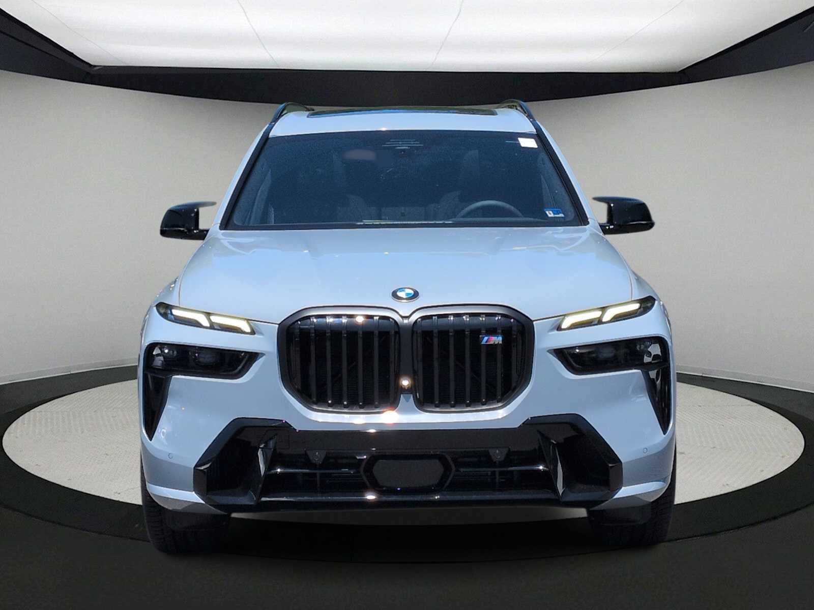 2027 BMW X7 M60i M60i