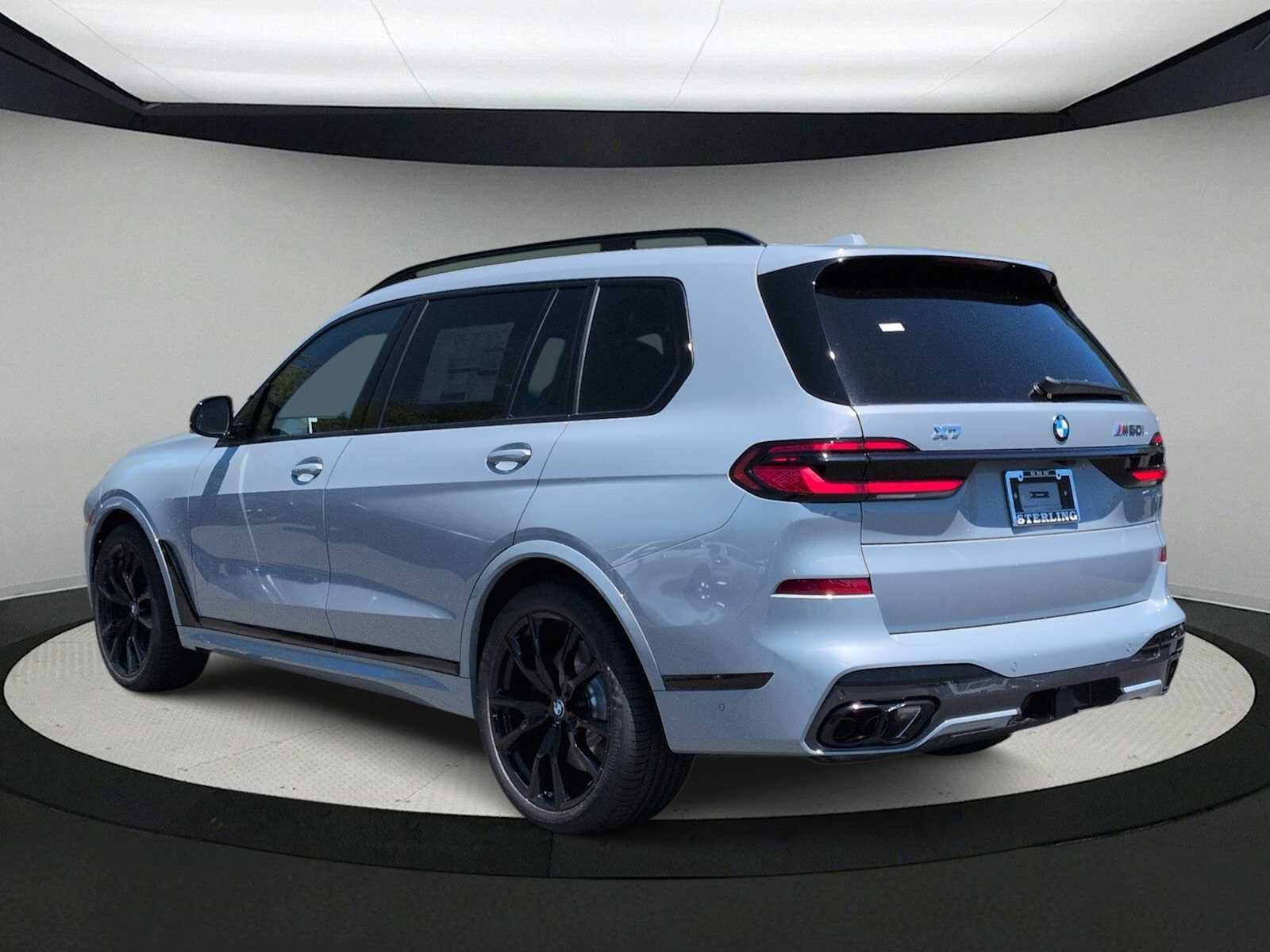 2027 BMW X7 M60i M60i