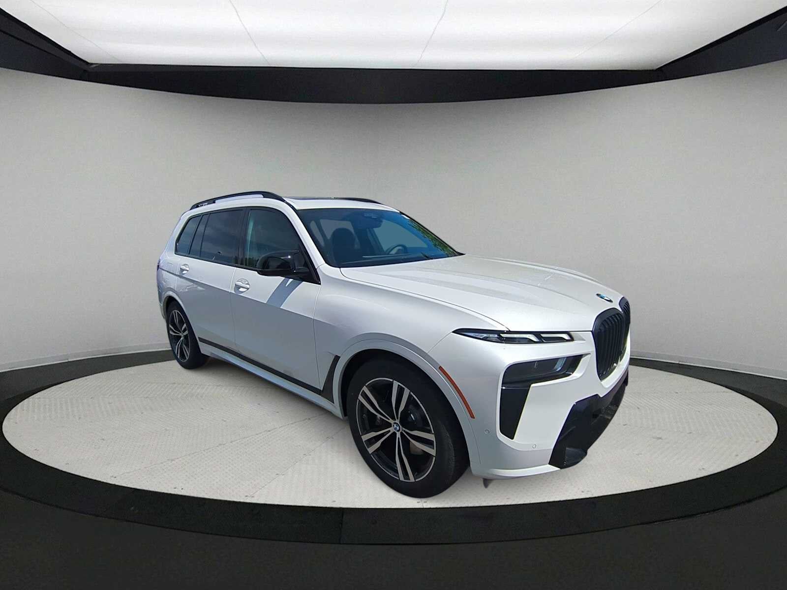 2026 BMW X7 M60i