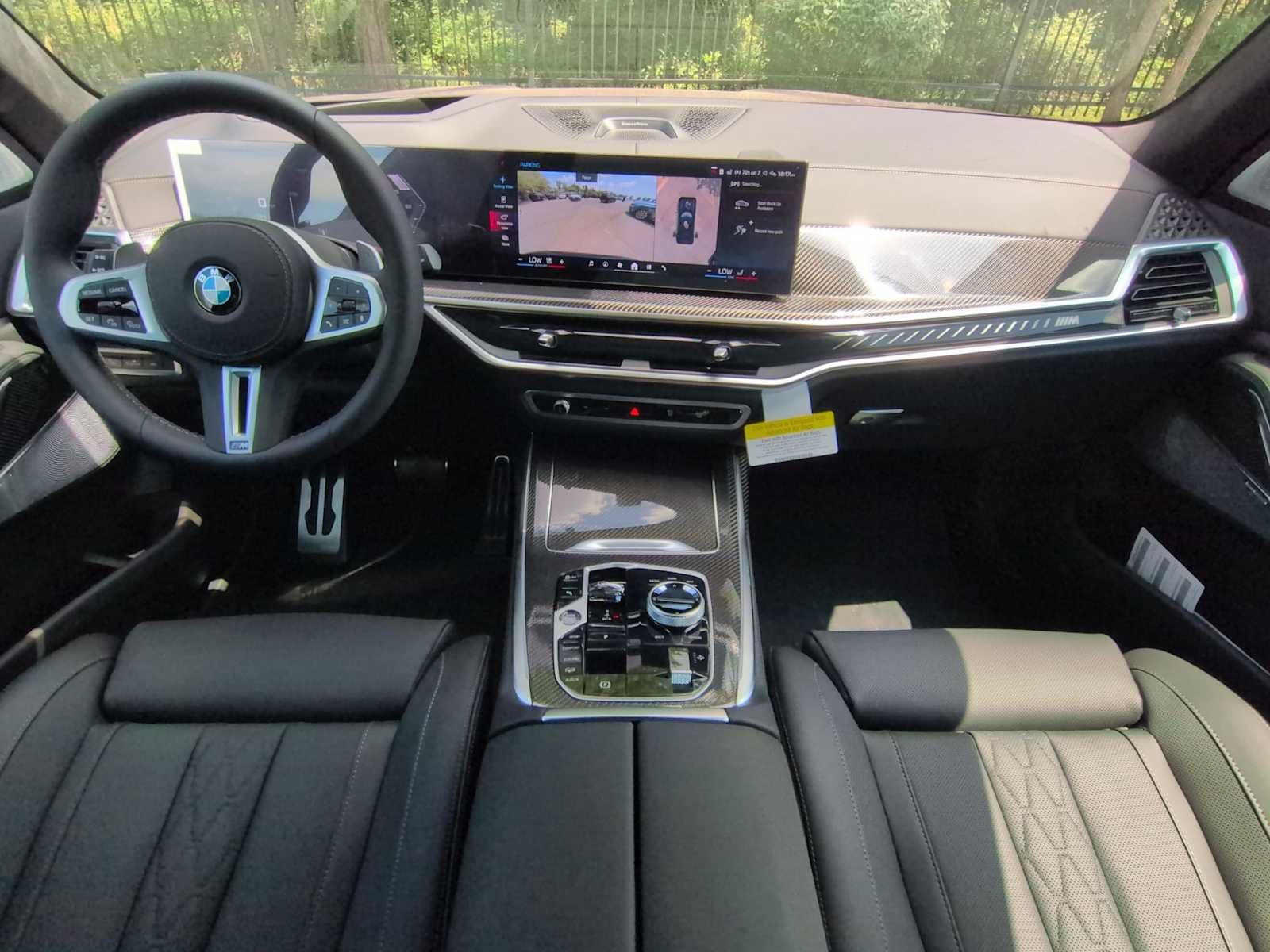 2027 BMW X7 M60i M60i