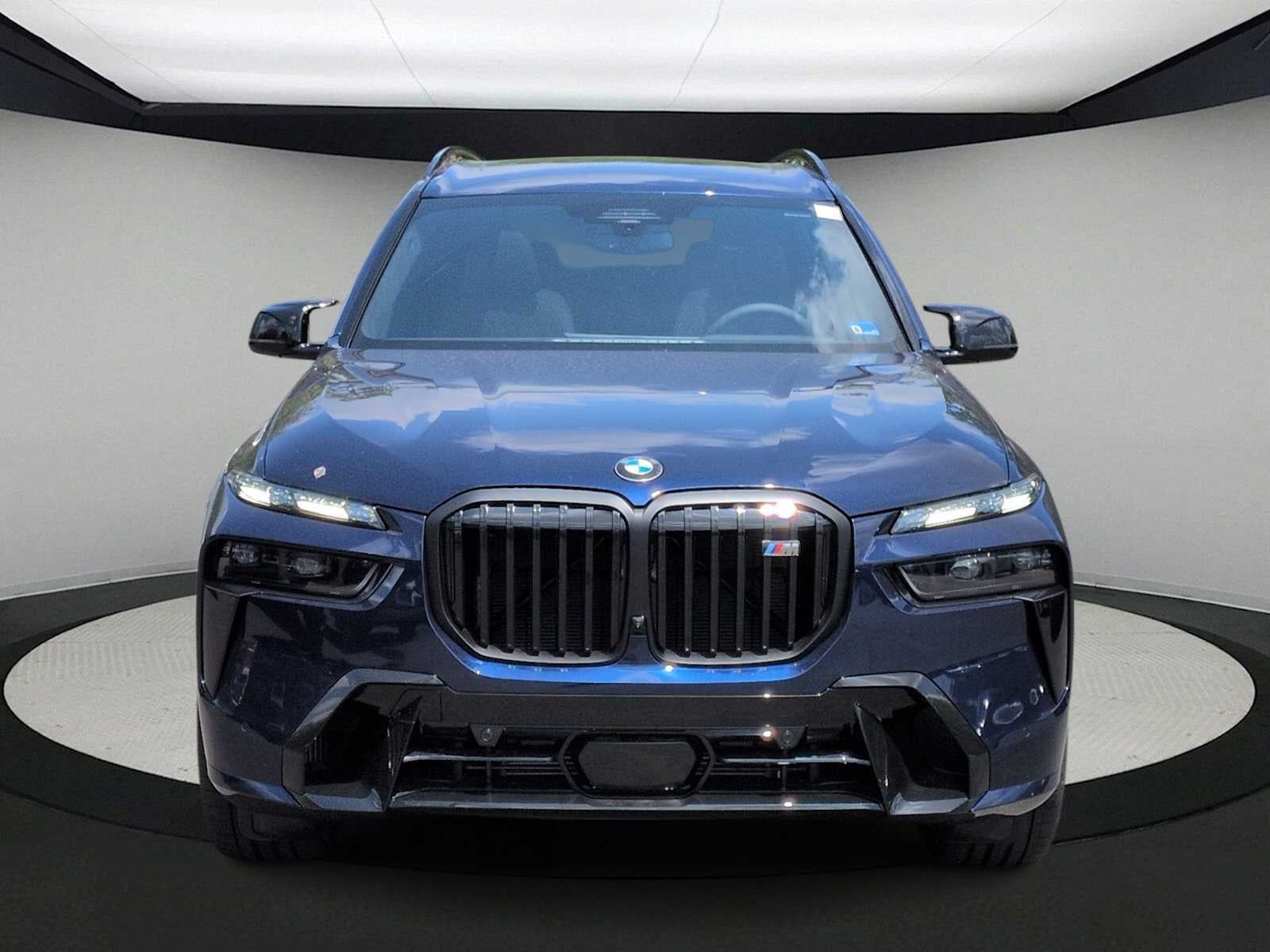 2027 BMW X7 M60i M60i
