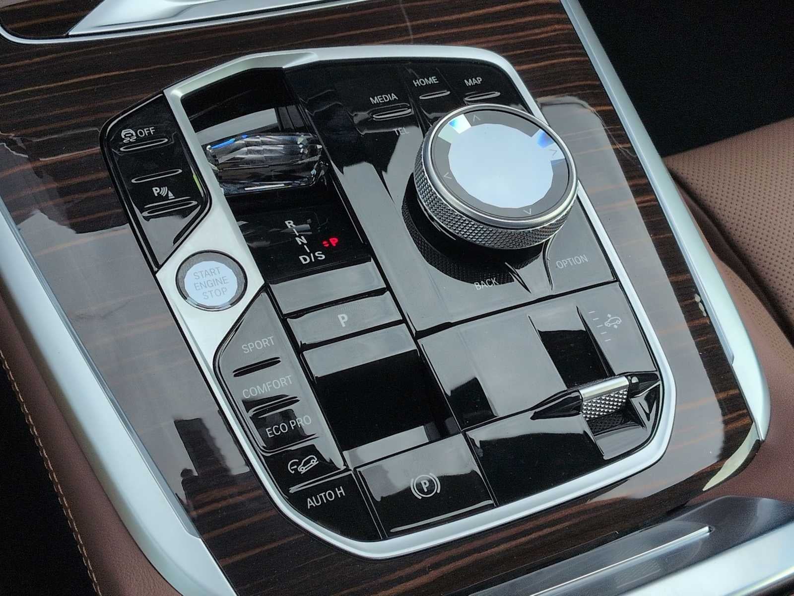 2027 BMW X7 M60i