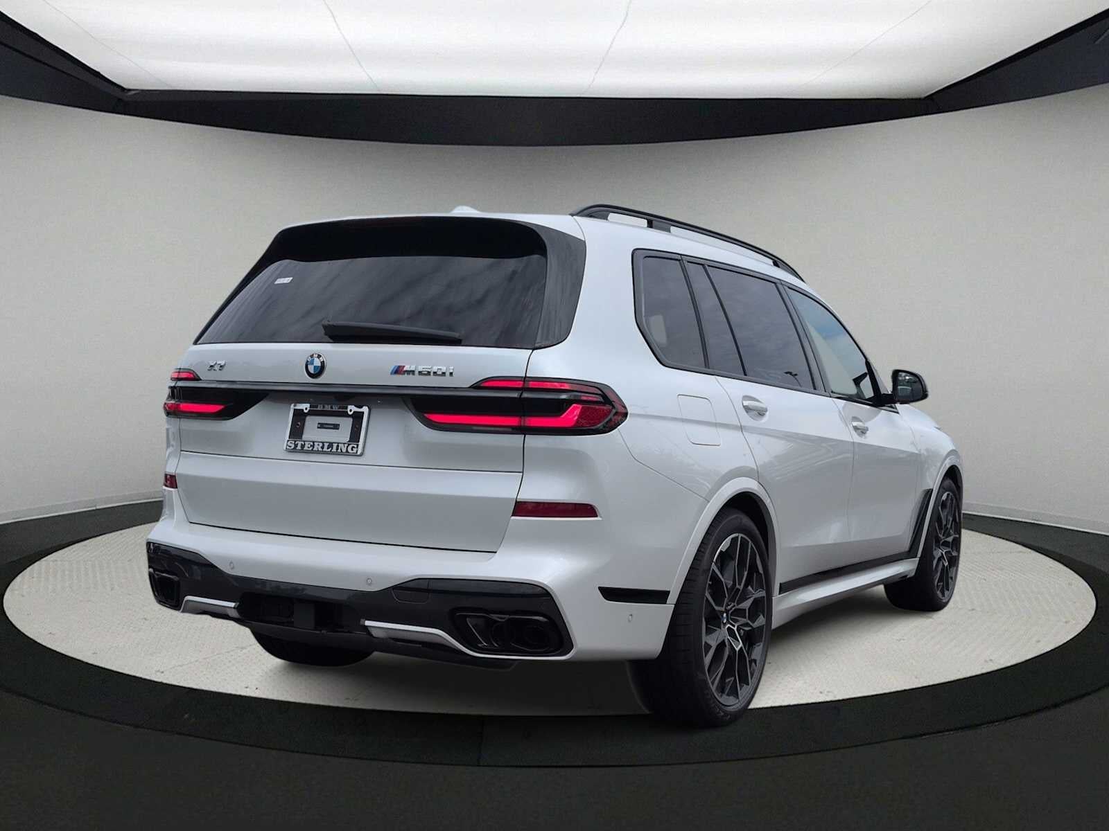 2027 BMW X7 M60i