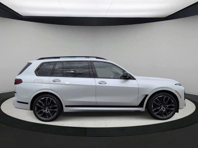 2027 BMW X7 M60i