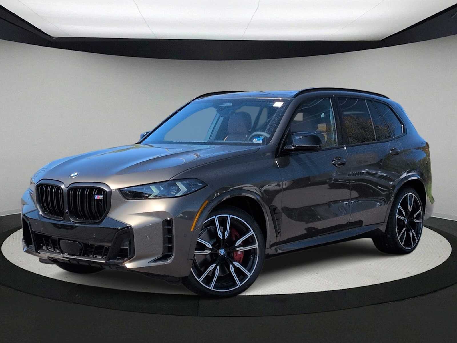 2026 BMW X5 M60i M60i