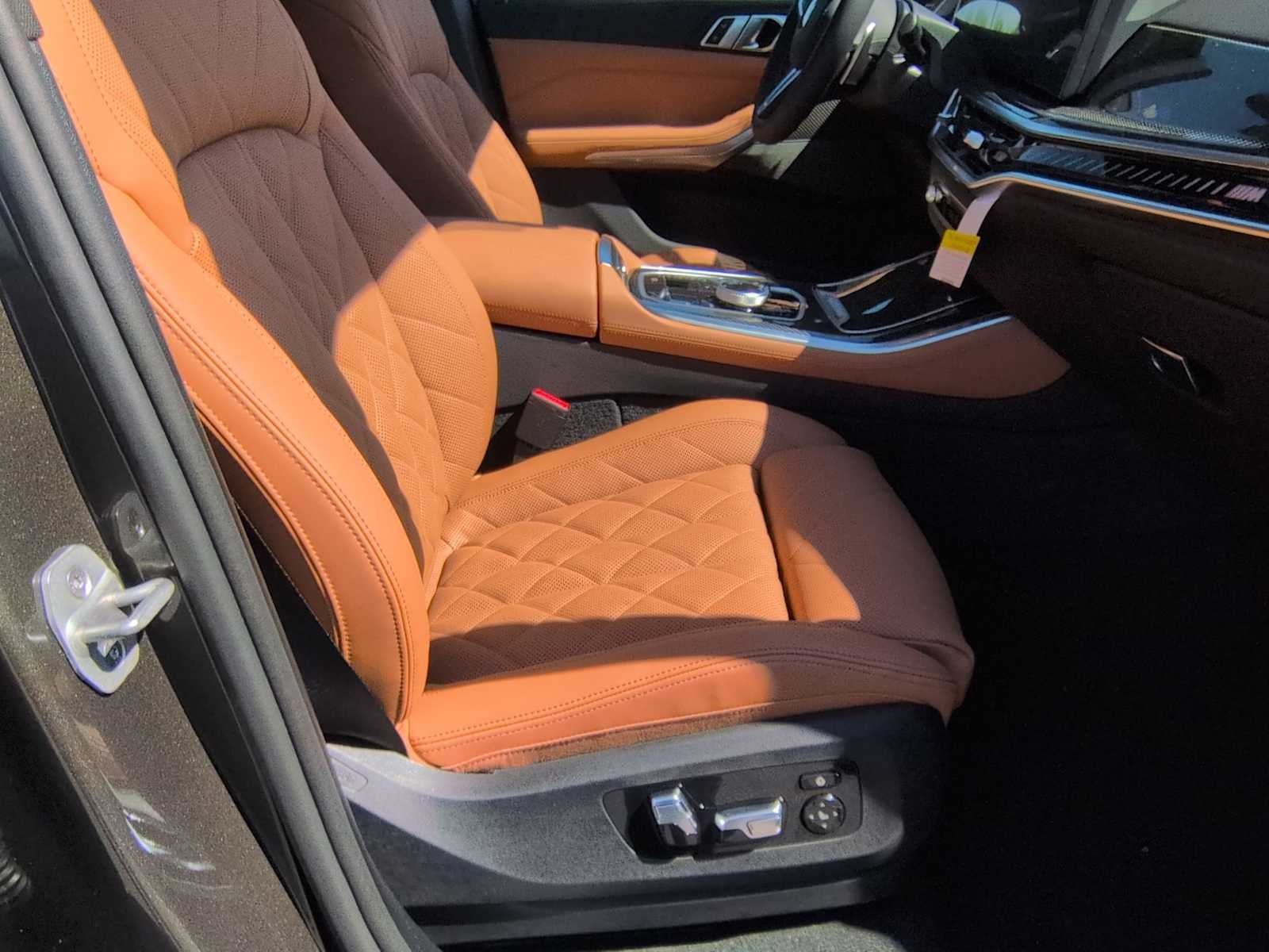 2026 BMW X5 M60i M60i