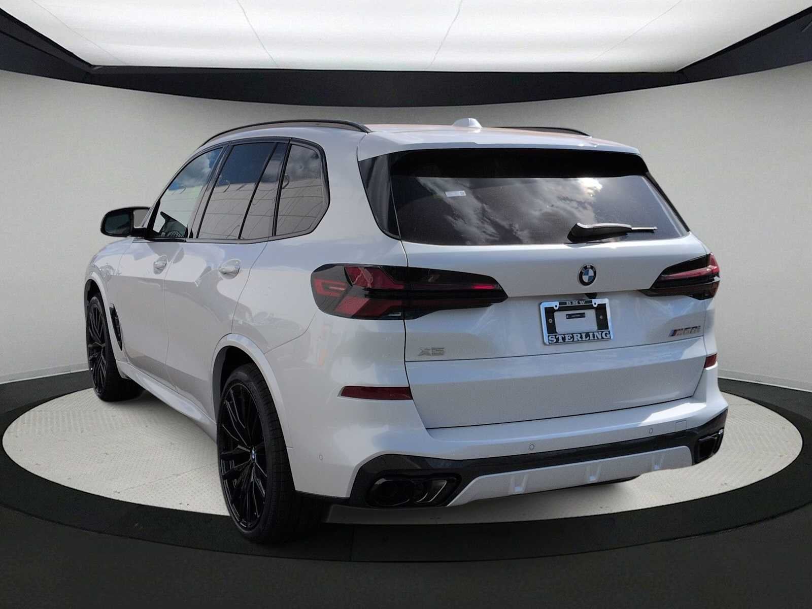 2026 BMW X5 M60i