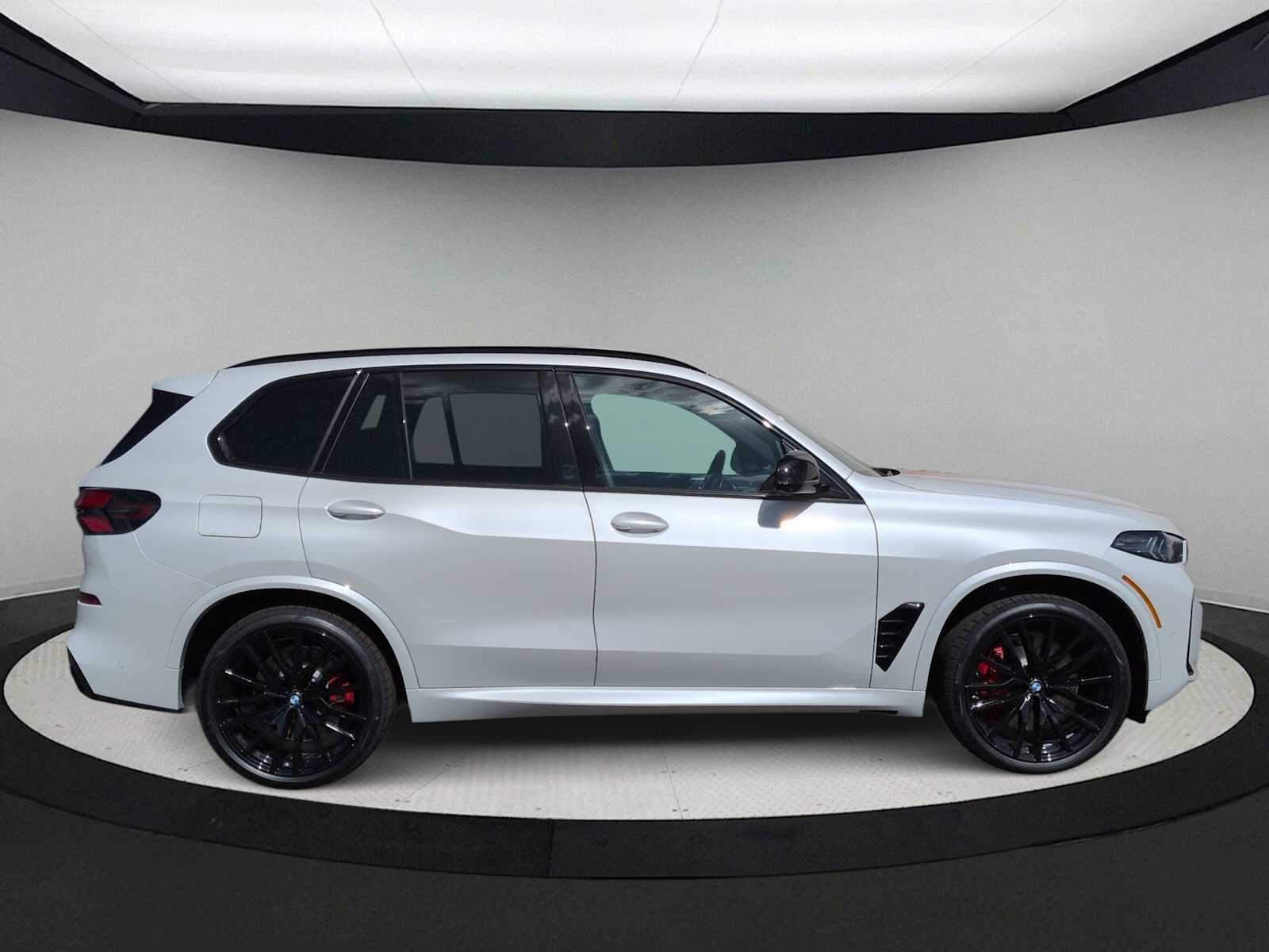 2026 BMW X5 M60i