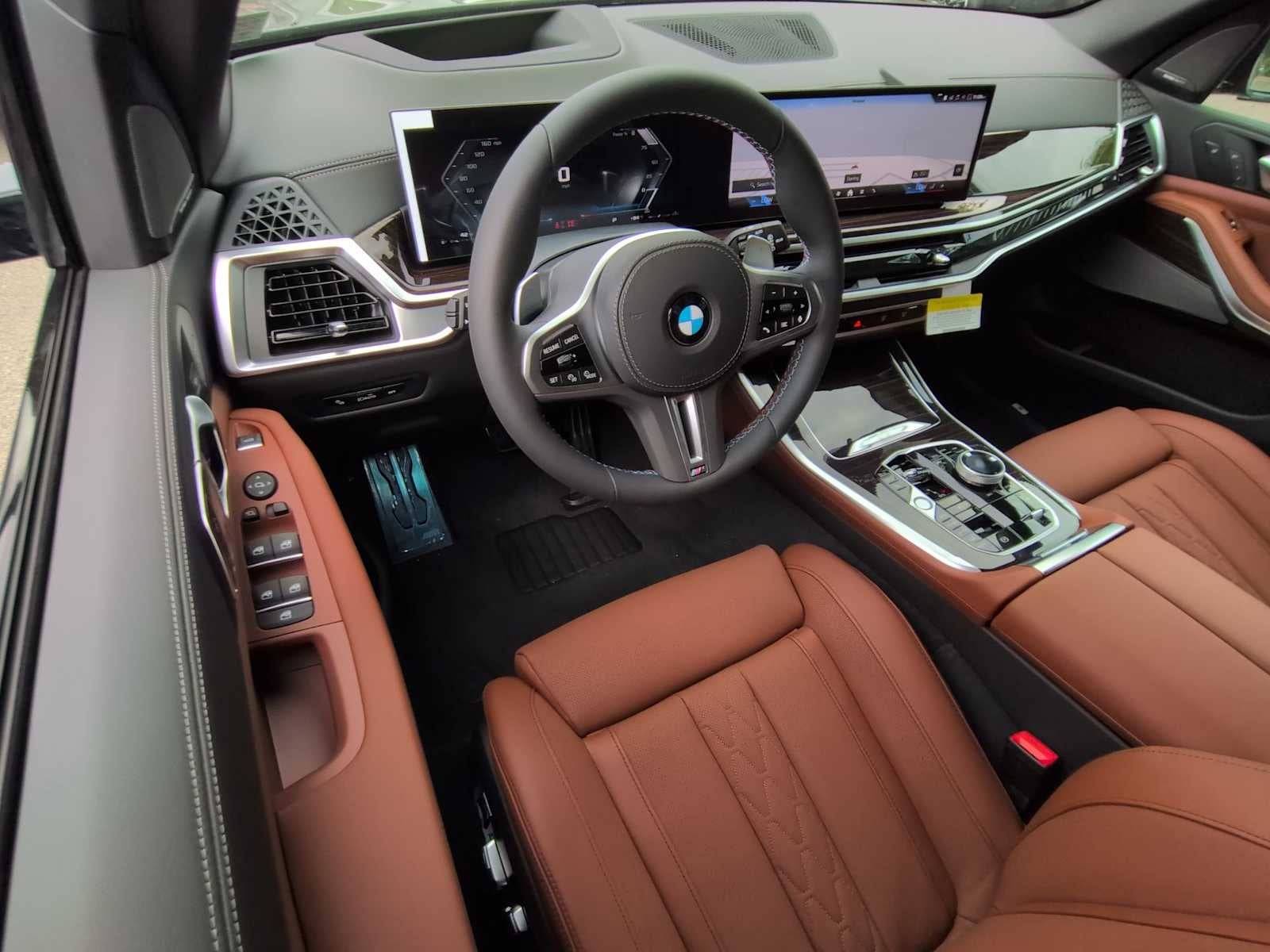 2026 BMW X5 M60i M60i