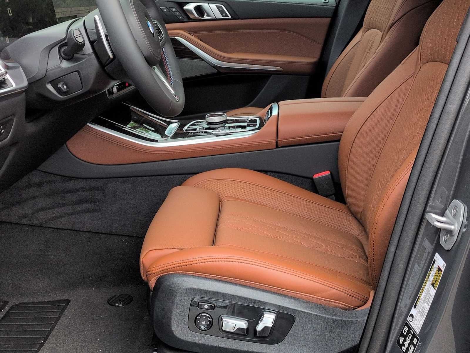 2026 BMW X5 M60i M60i