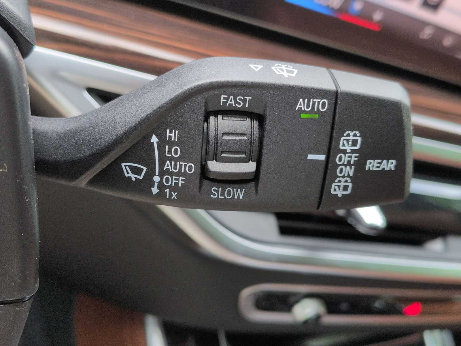 2026 BMW X5 M60i M60i