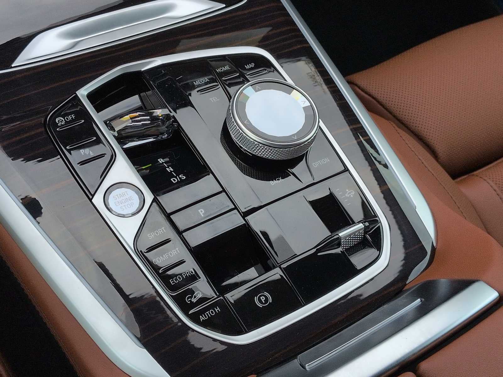 2026 BMW X5 M60i M60i