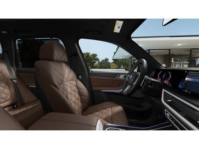2026 BMW X5 M60i M60i