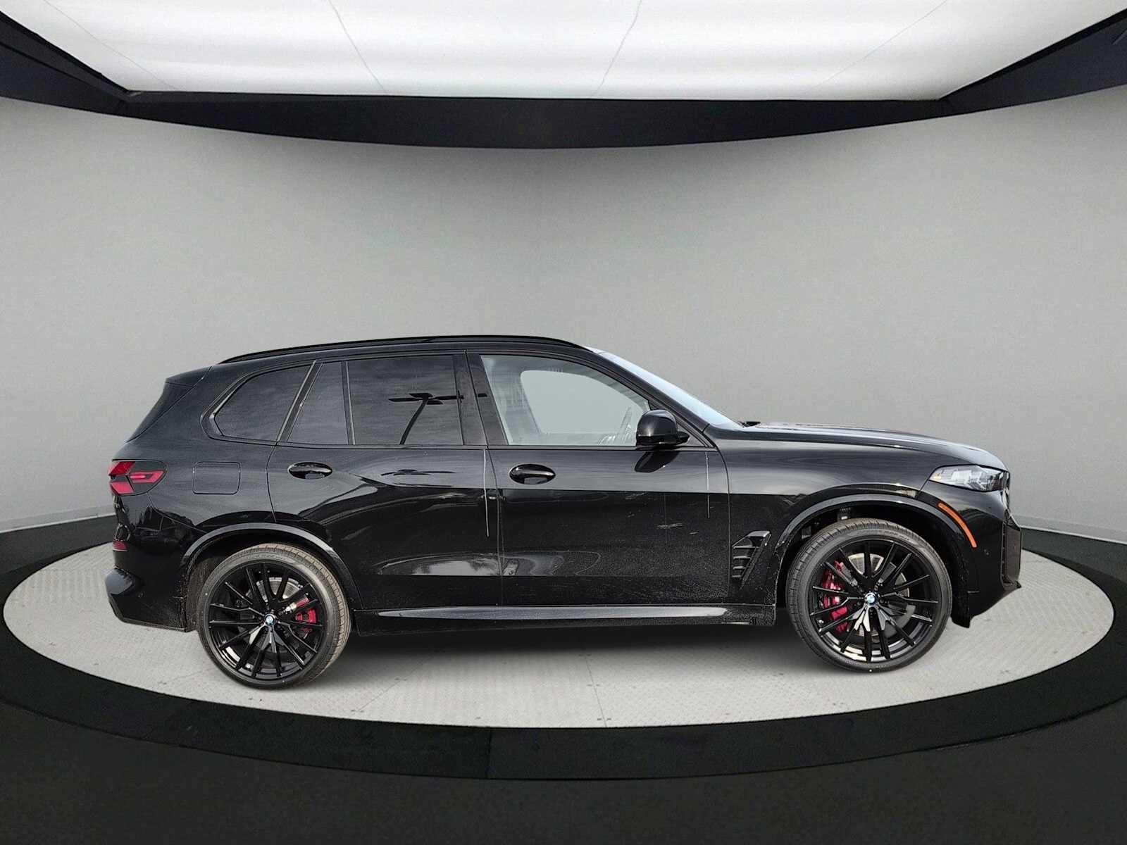 2026 BMW X5 M60i
