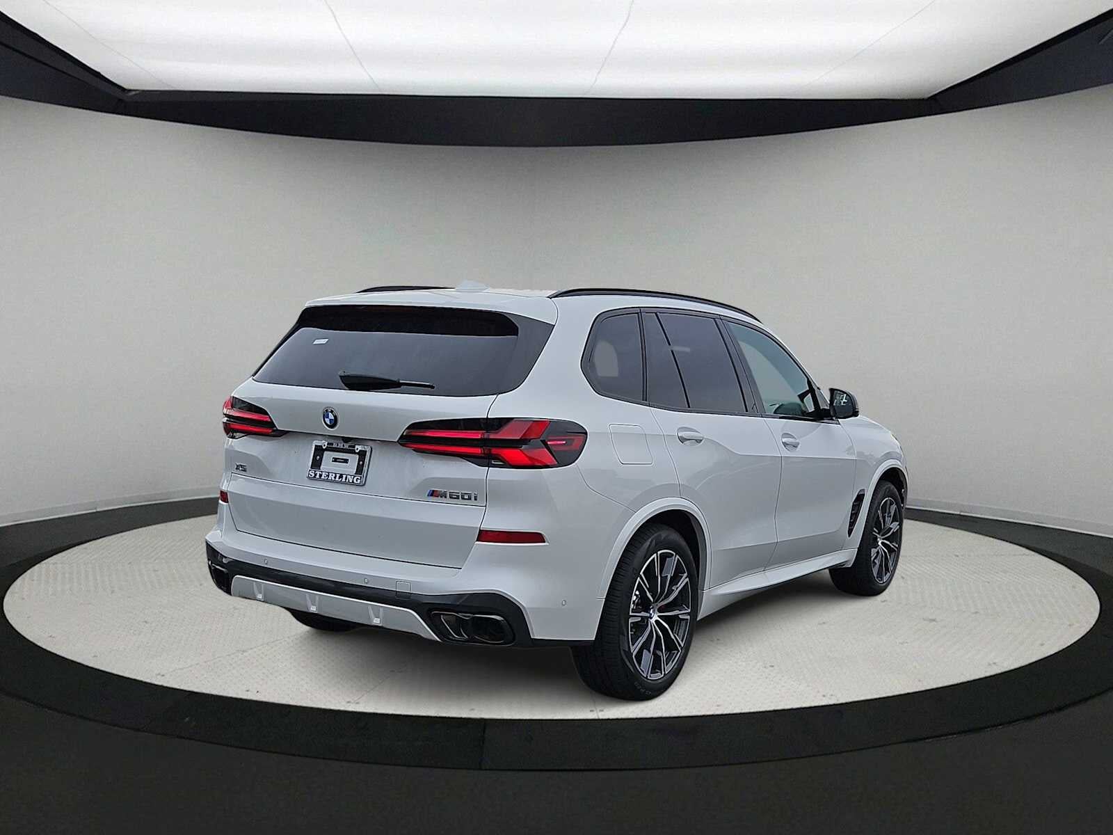 2026 BMW X5 M60i