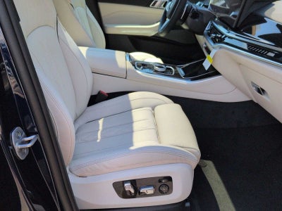 2026 BMW X5 M60i M60i
