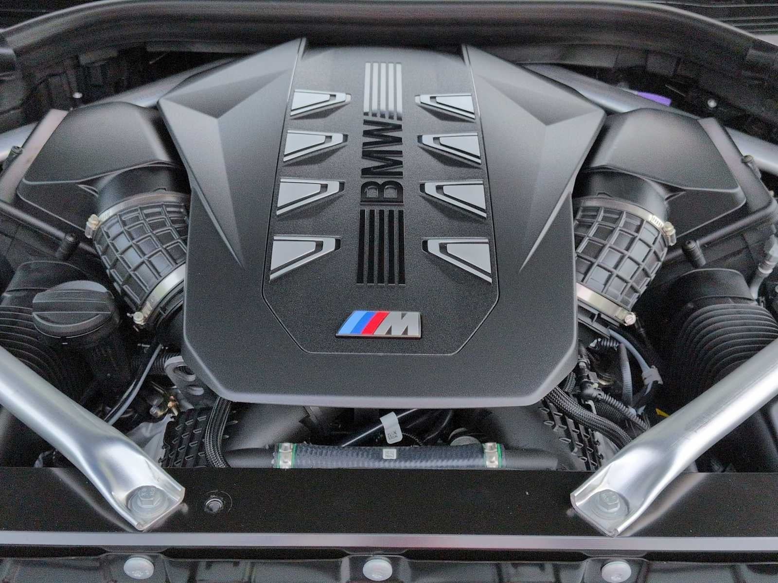2026 BMW X5 M60i