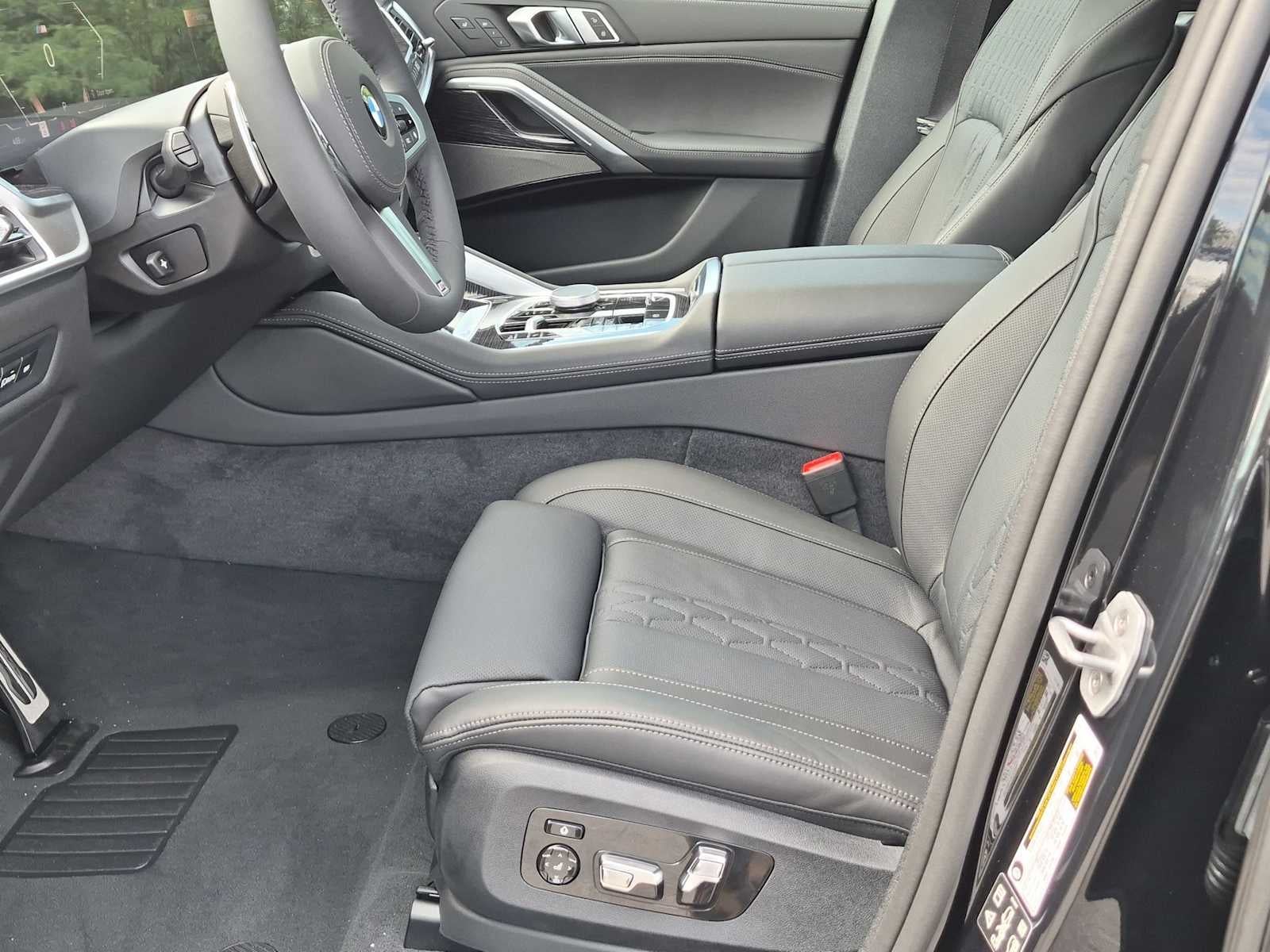 2027 BMW X6 xDrive40i