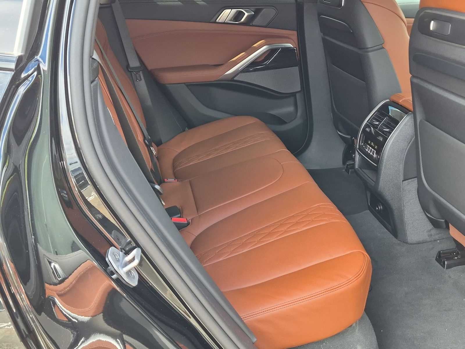 2027 BMW X6 xDrive40i