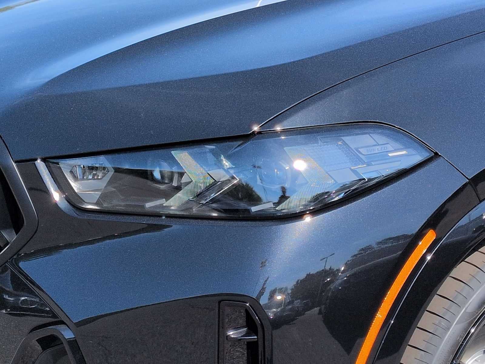 2027 BMW X6 xDrive40i
