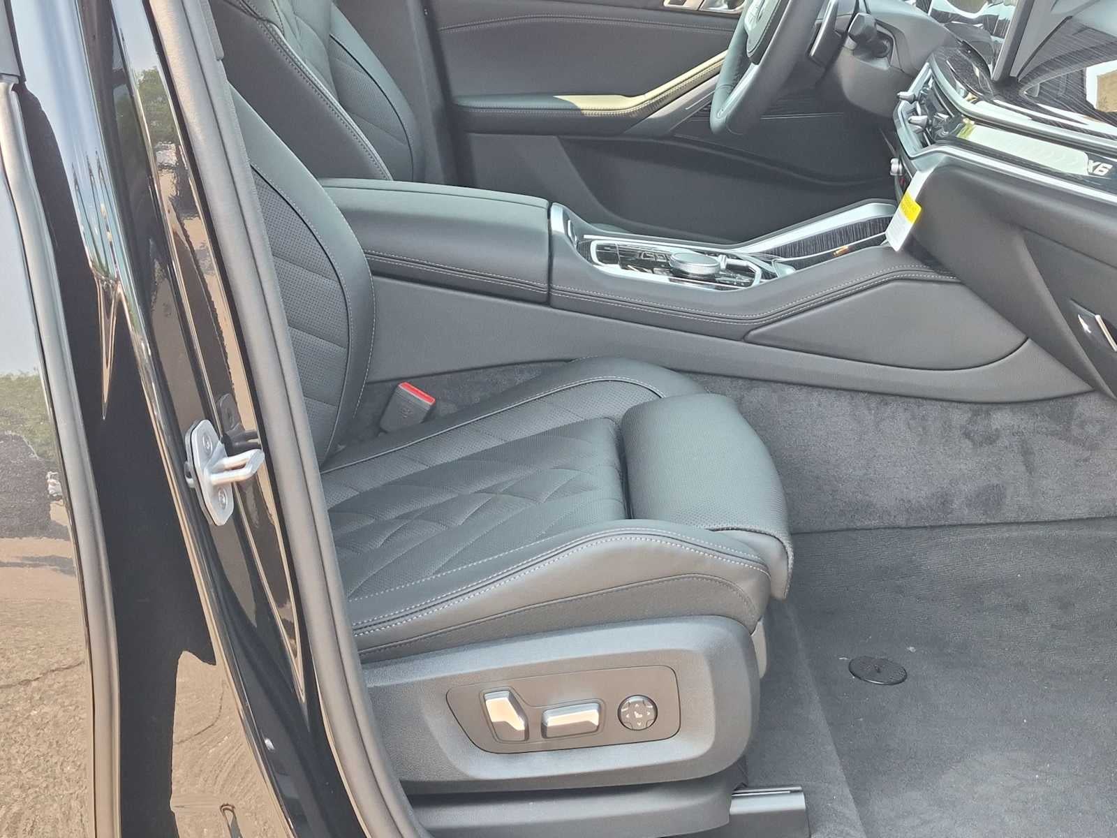 2027 BMW X6 xDrive40i