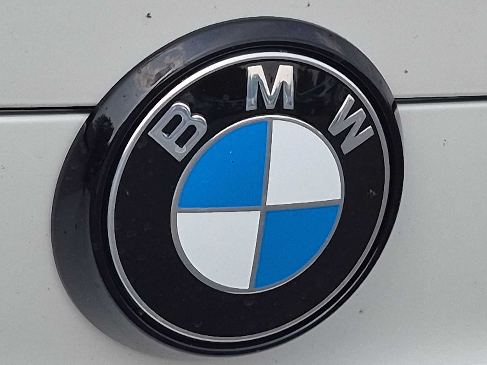 2027 BMW X6 xDrive40i