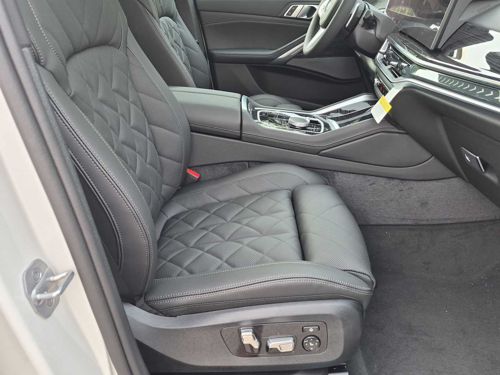 2027 BMW X6 xDrive40i