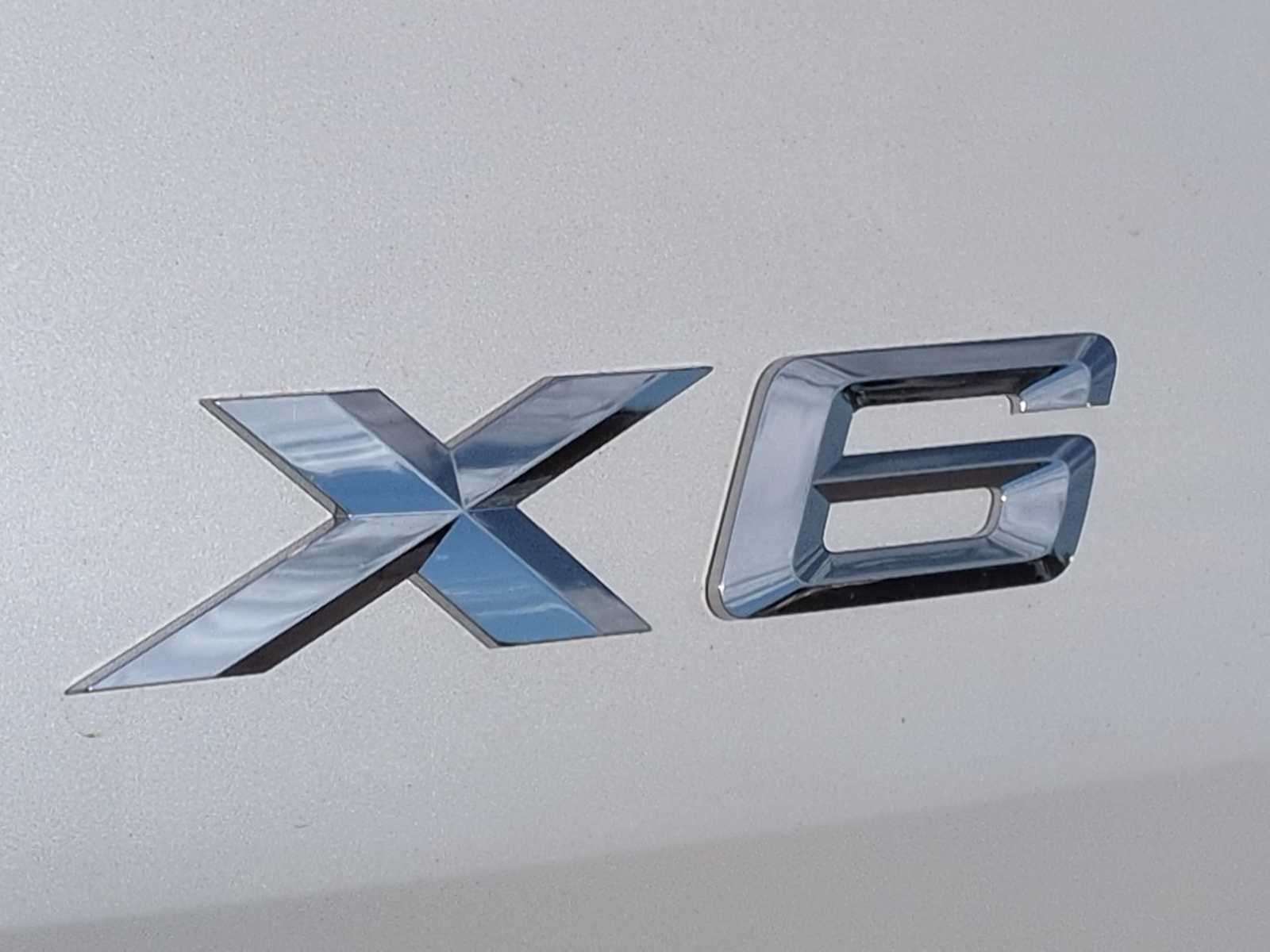 2027 BMW X6 xDrive40i