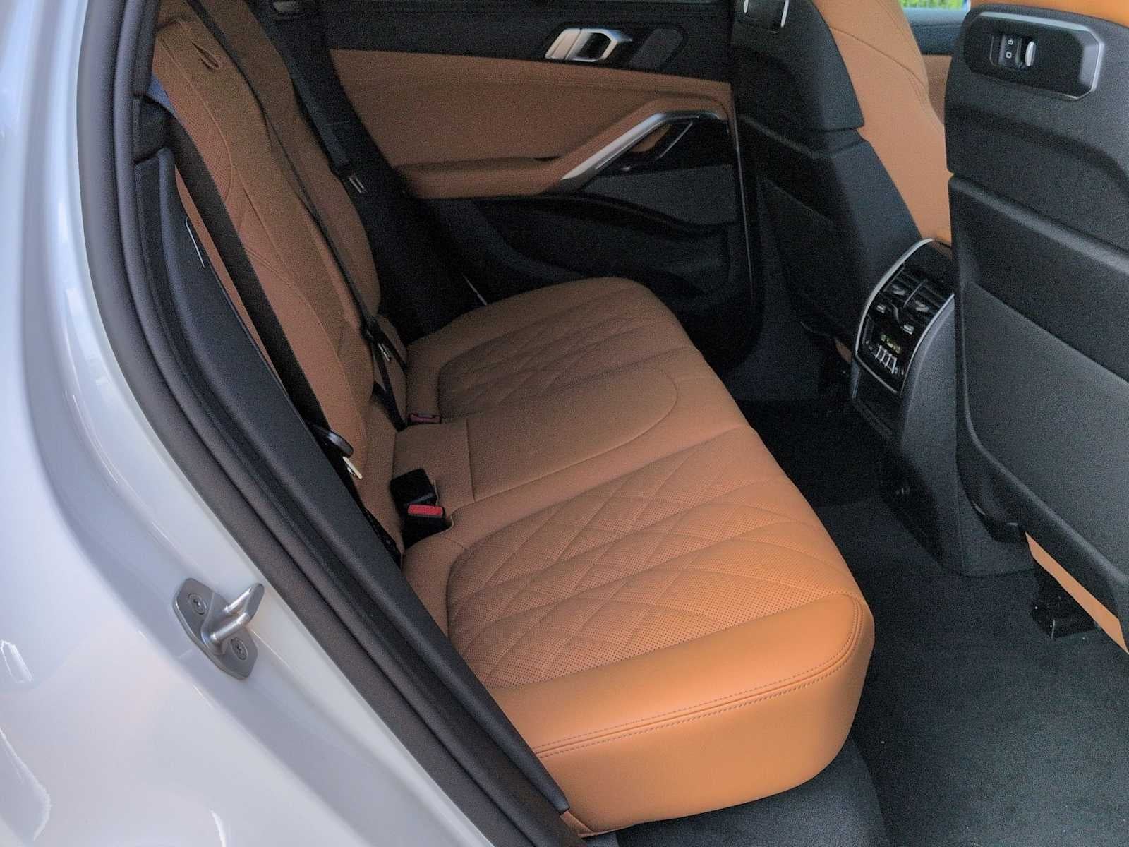 2027 BMW X6 xDrive40i