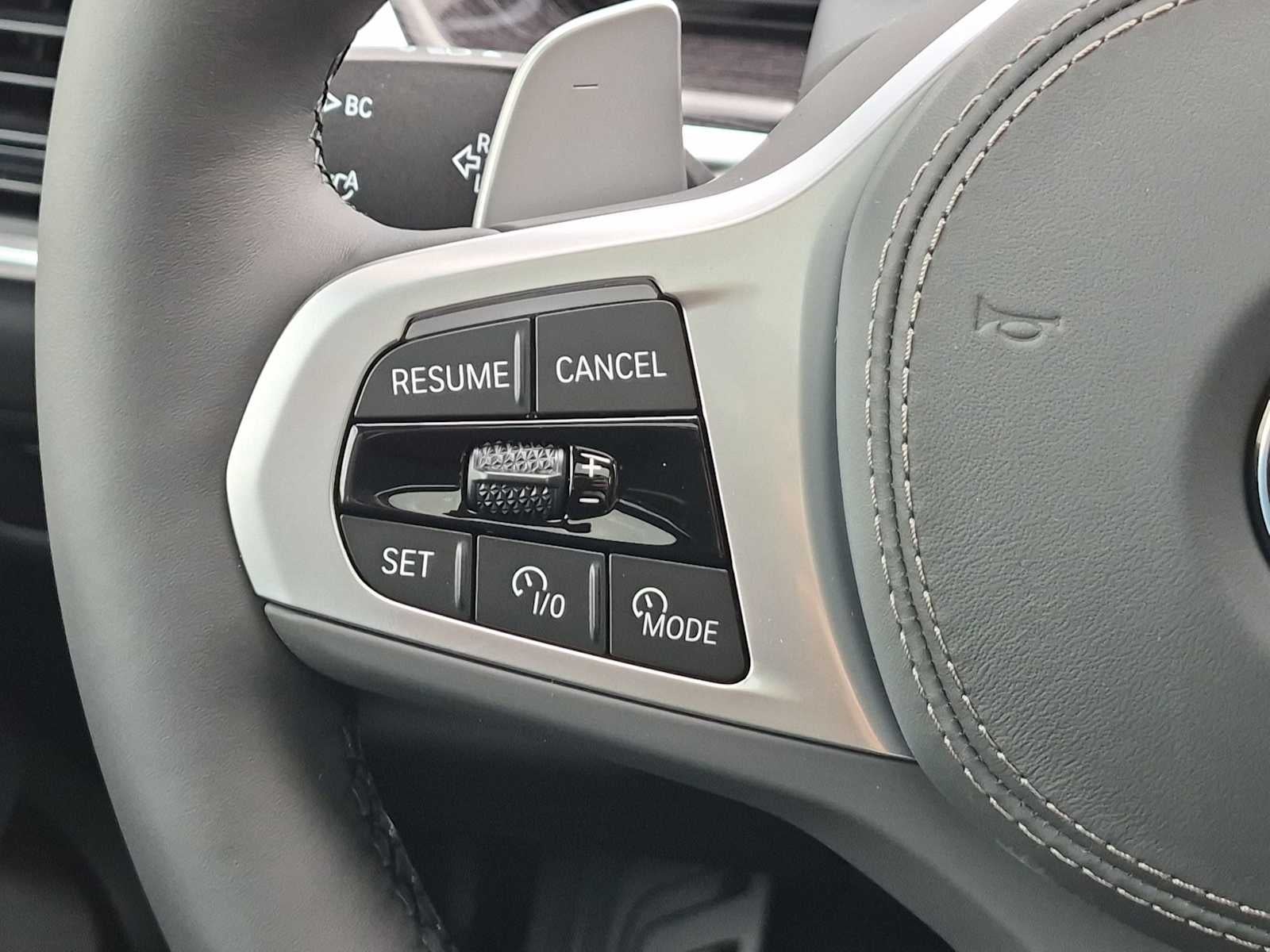 2027 BMW X6 xDrive40i