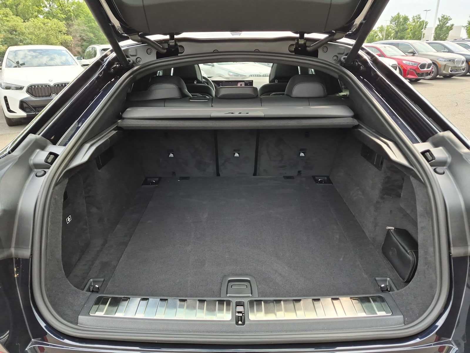 2027 BMW X6 xDrive40i