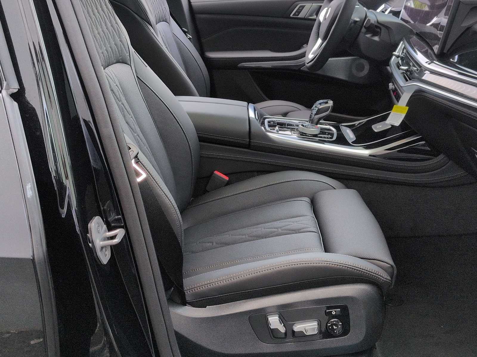 2026 BMW ALPINA XB7 ALPINA XB7