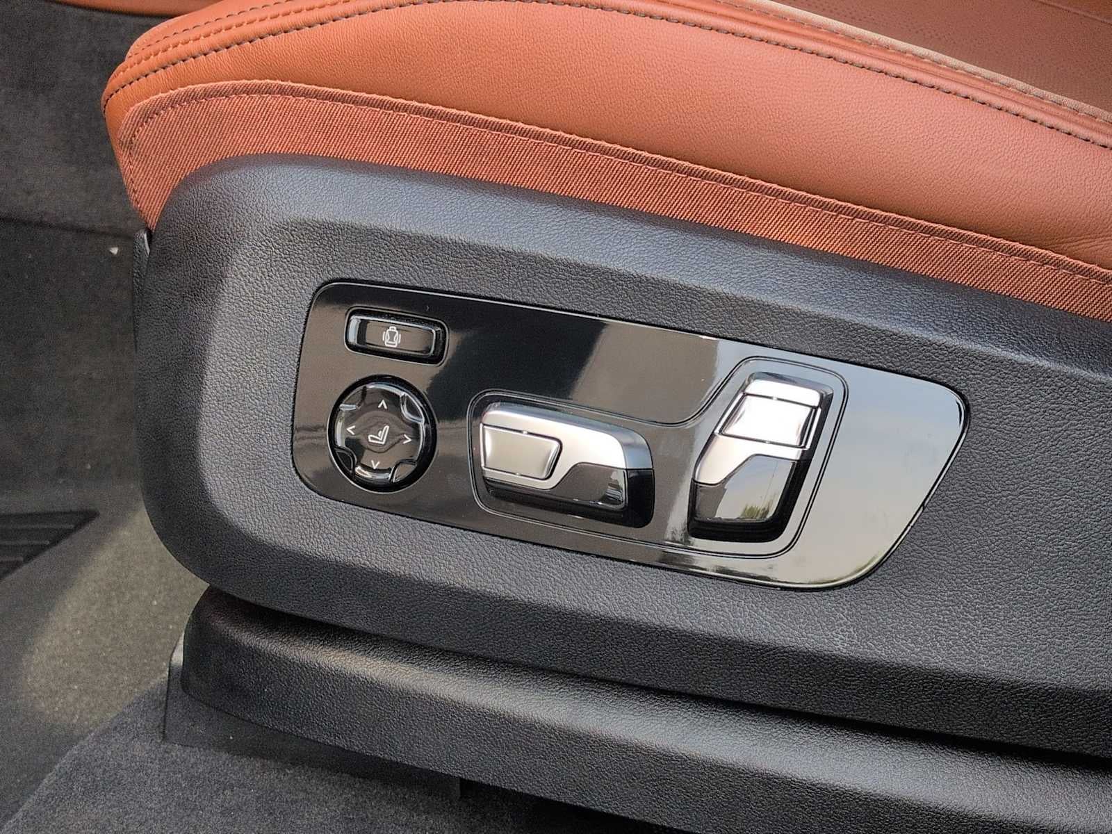 2026 BMW B7 ALPINA XB7