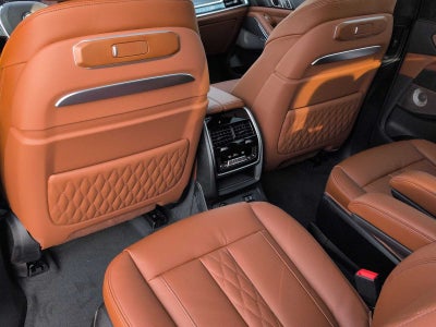 2026 BMW B7 ALPINA XB7